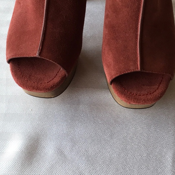 NEW Michael Kors Kimber Suede platforms - Picture 6 of 8